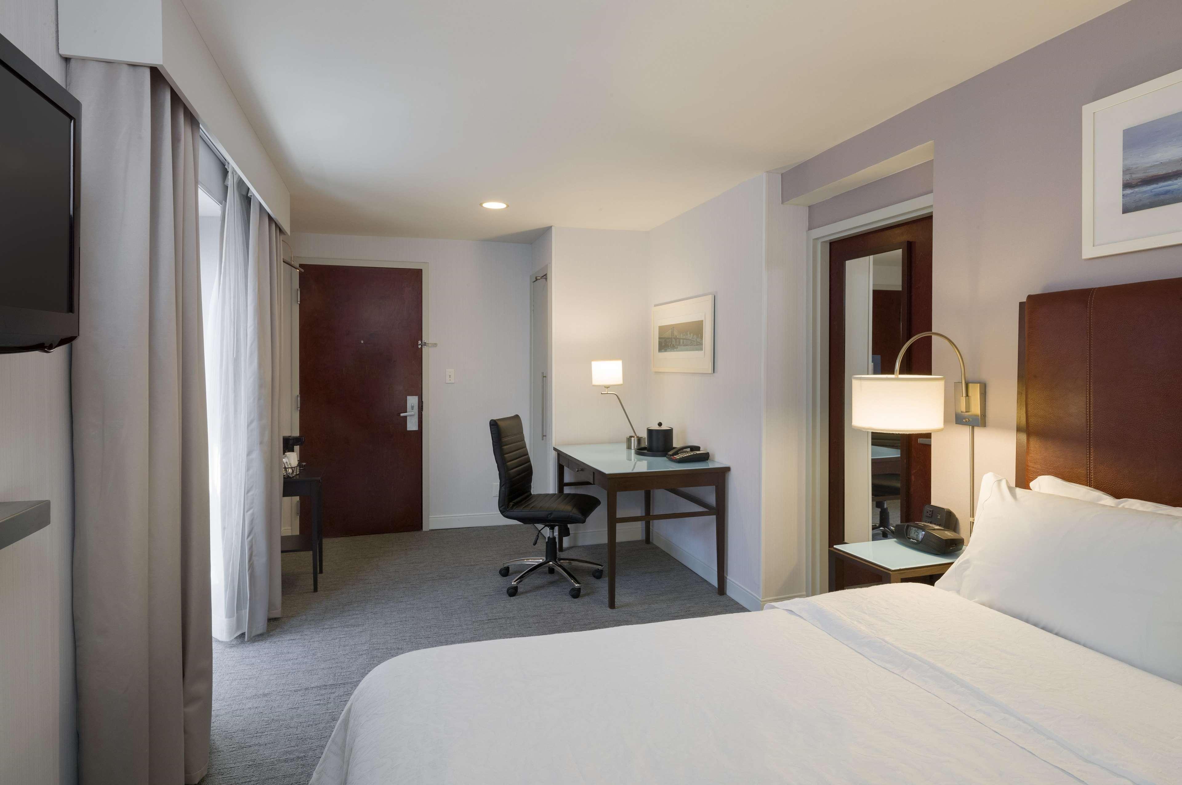 Hampton Inn Seaport Financial District New York Exterior foto