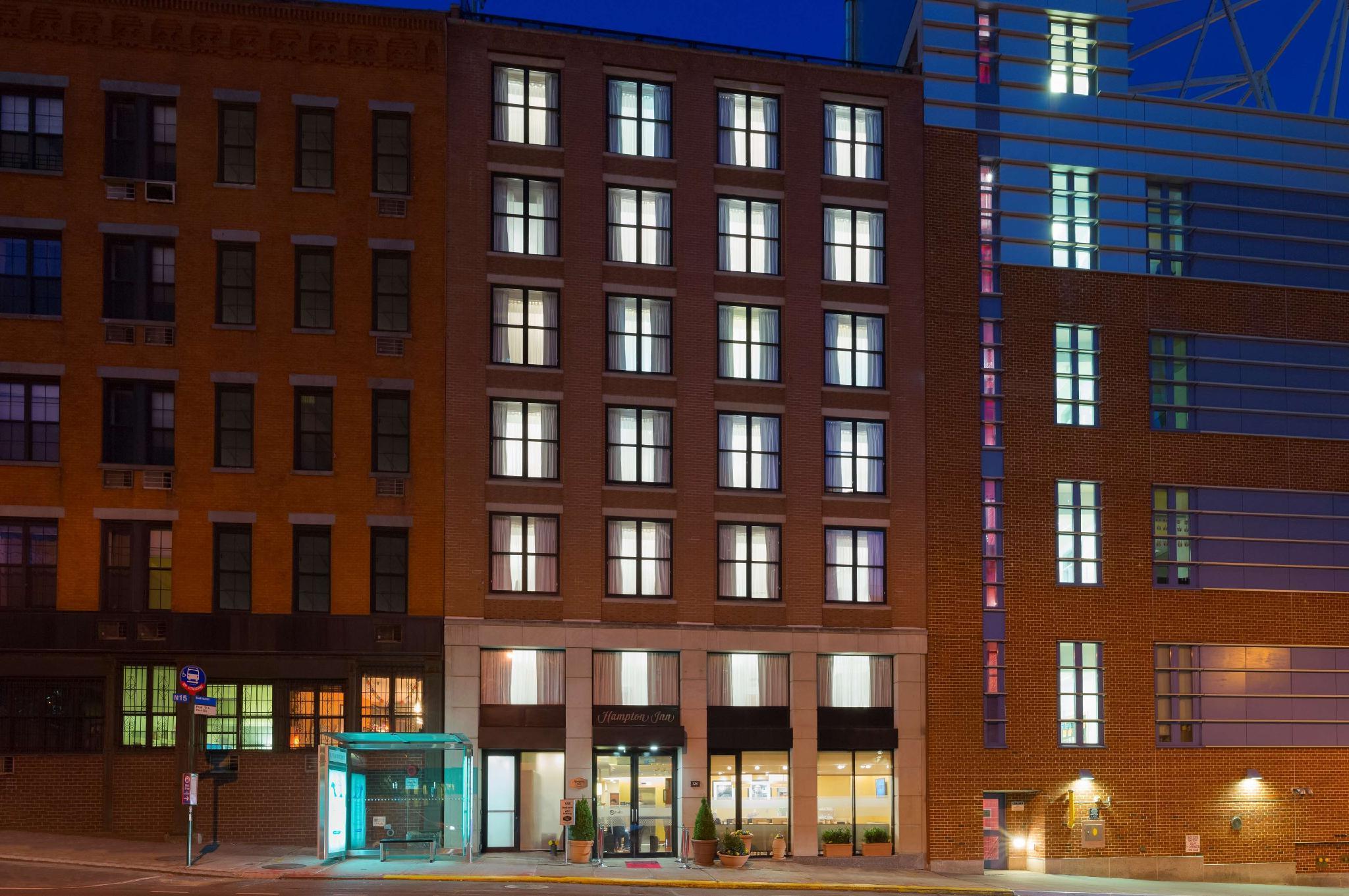 Hampton Inn Seaport Financial District New York Exterior foto